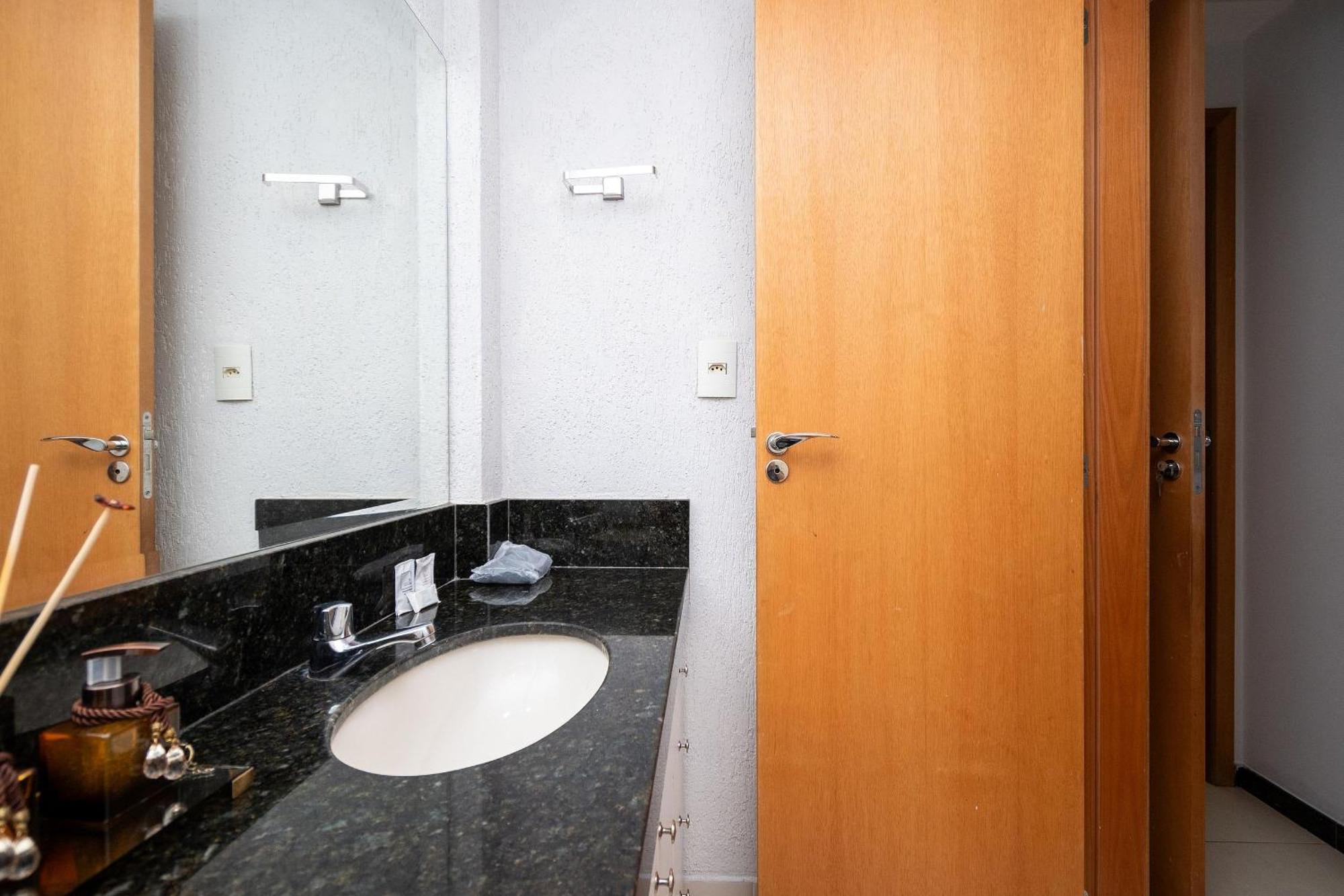 Pde - Apartamentos Proximos Do Centro Гояния Екстериор снимка